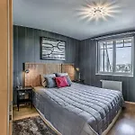 Charming Castle View Suite With Giant Balcony