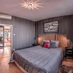 Charming Castle View Suite With Giant Balcony